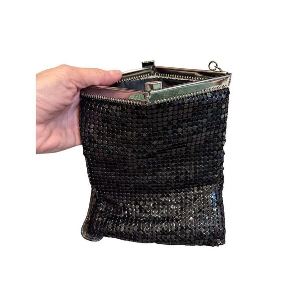 Indeed Women's Black Metal Shiny Mesh Shoulder Strap Evening Bag NWT - Picture 2 of 6